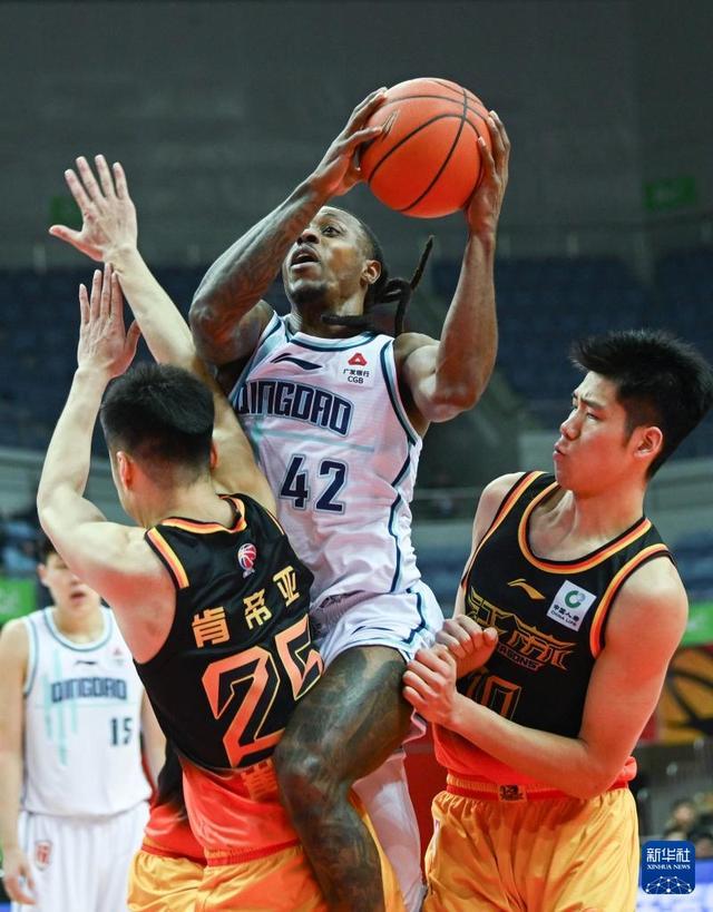 熊猫直播官网-江苏篮球赛事场面火爆，球迷尖叫不断