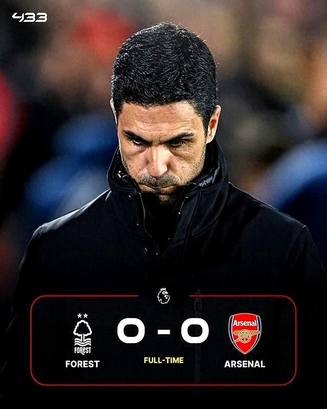 熊猫体育手机客户端-利物浦遭遇三连败，主教练面临压力