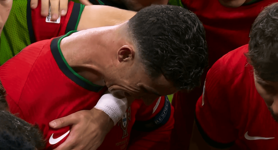 包含葡萄牙3-0完胜巴勒斯坦，C罗状态火热的词条